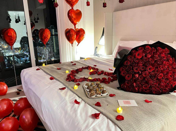 ROMANTIC ROOM DECOR